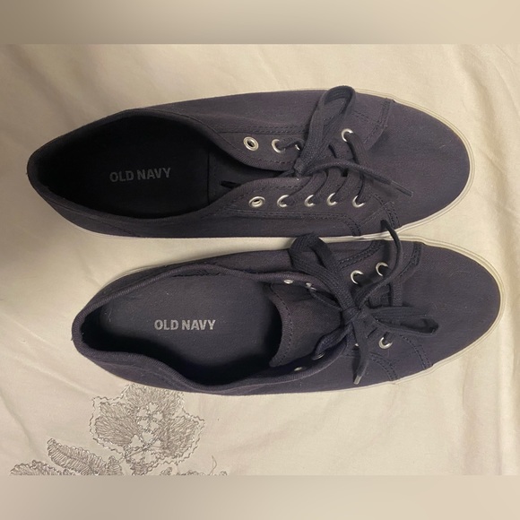 NWOT Old Navy Blue Canvas Sneakers - Picture 1 of 2
